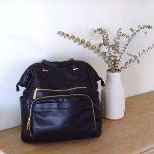 Stylish diaper back THE LIMITED